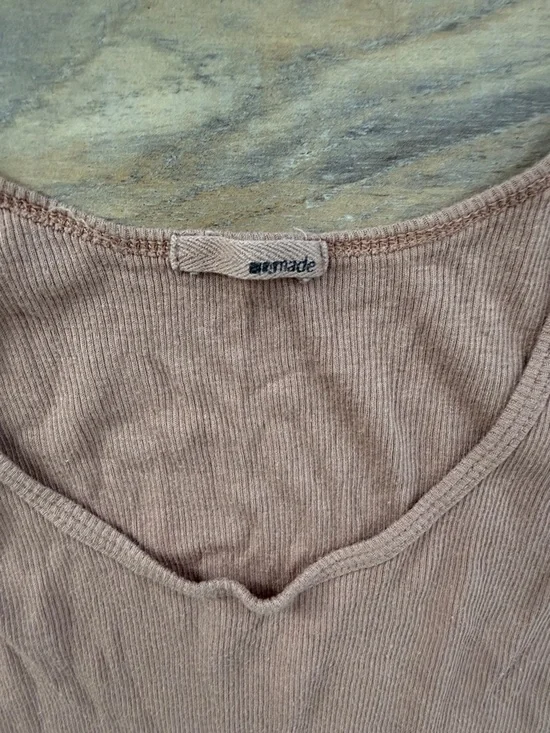 Slim Ribbed Tank Top - Picture 2 of 3